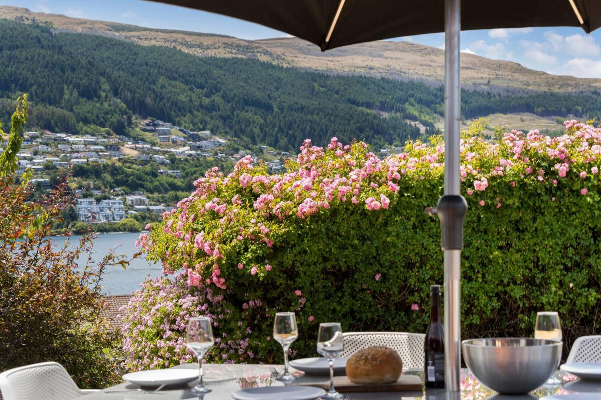 Tranquil Heights Villa Queenstown Buitenkant foto